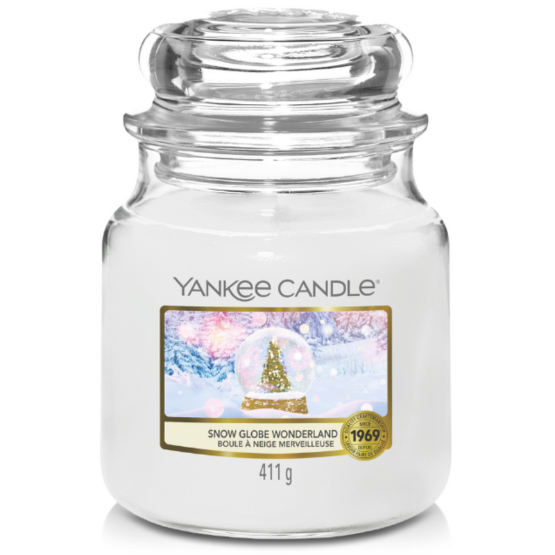 Yankee Candles doftljus medium - Snow Globe Wonderland